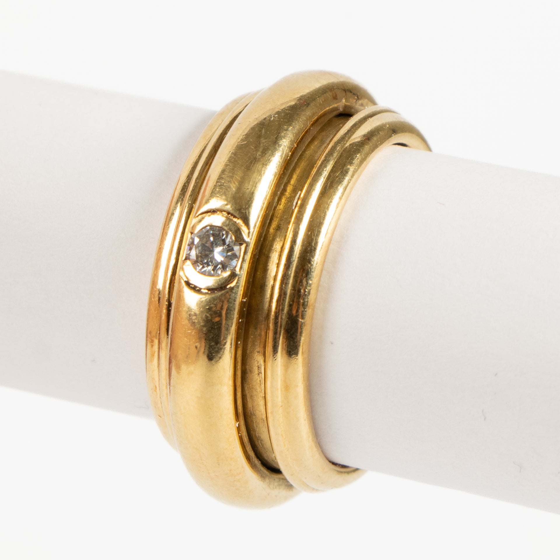 Piaget Yellow Gold 1 Diamond Possession Large Ring - Size 58