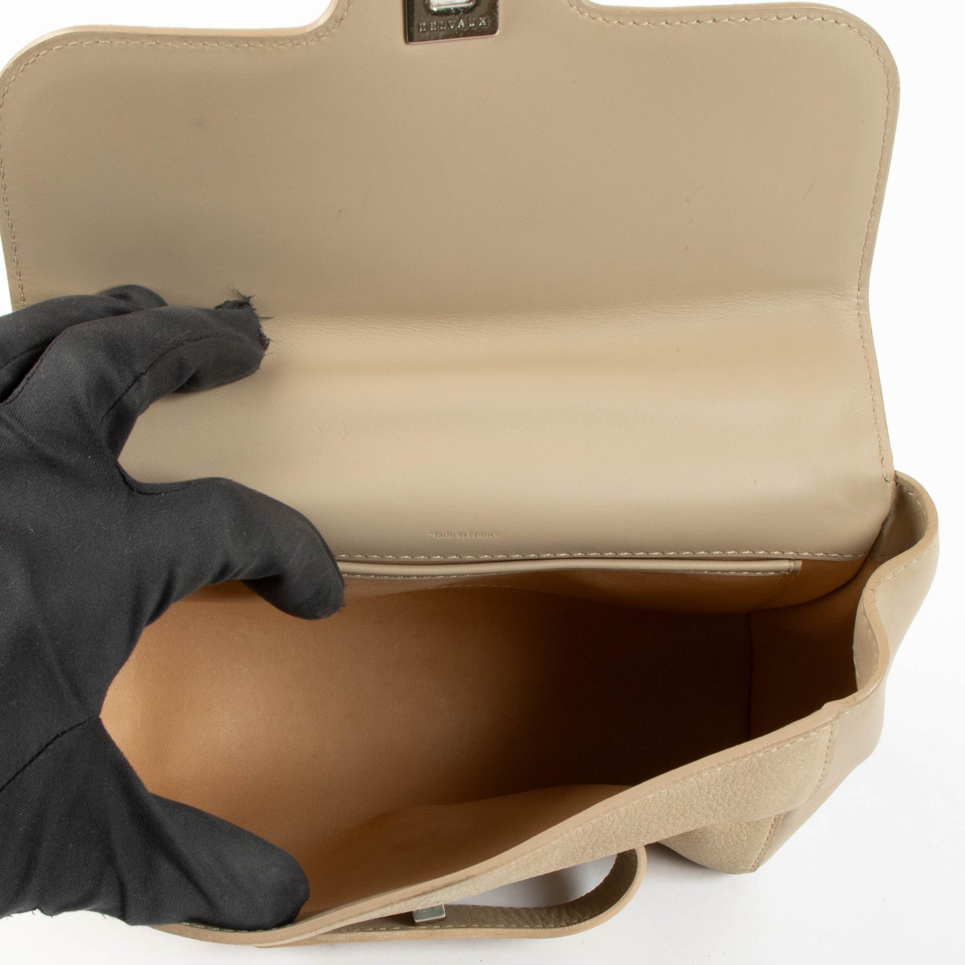 Shop this 100% authentic Delvaux Beige Tourterelle Simplissime City Mini Bag at Labellov.com