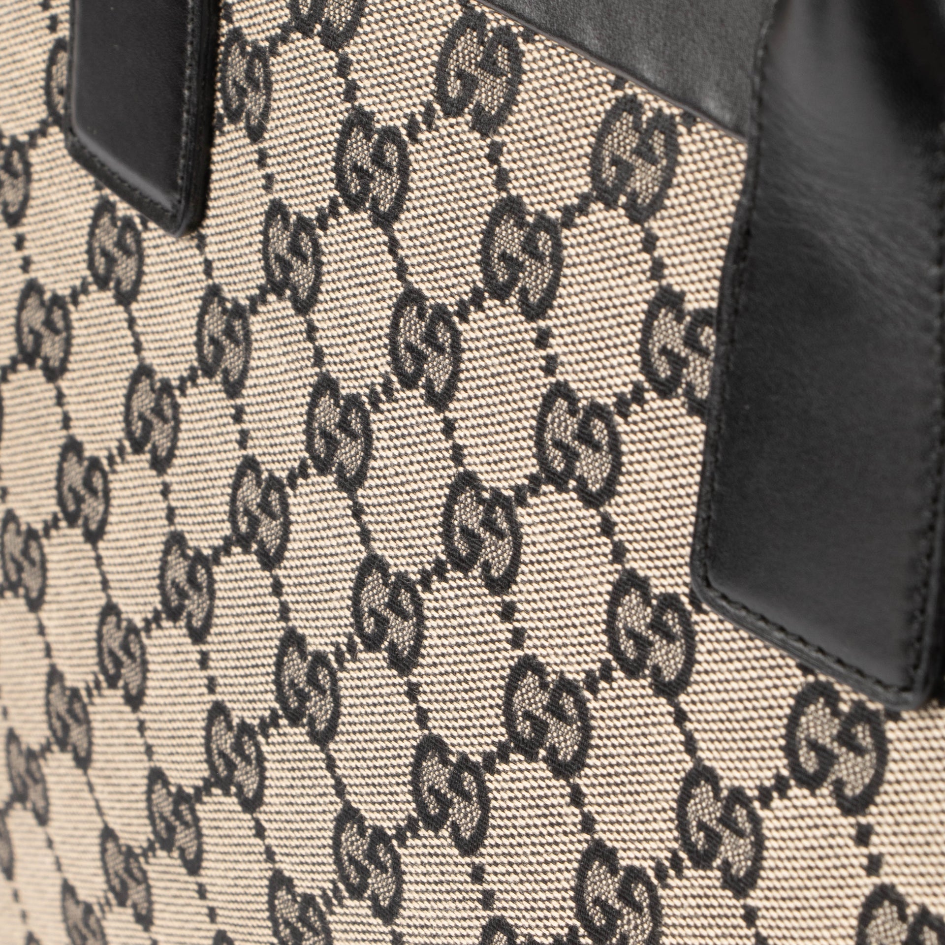 Shop this authentic Gucci Blue Monogram Vintage Top handle pre-loved on Labellov.com