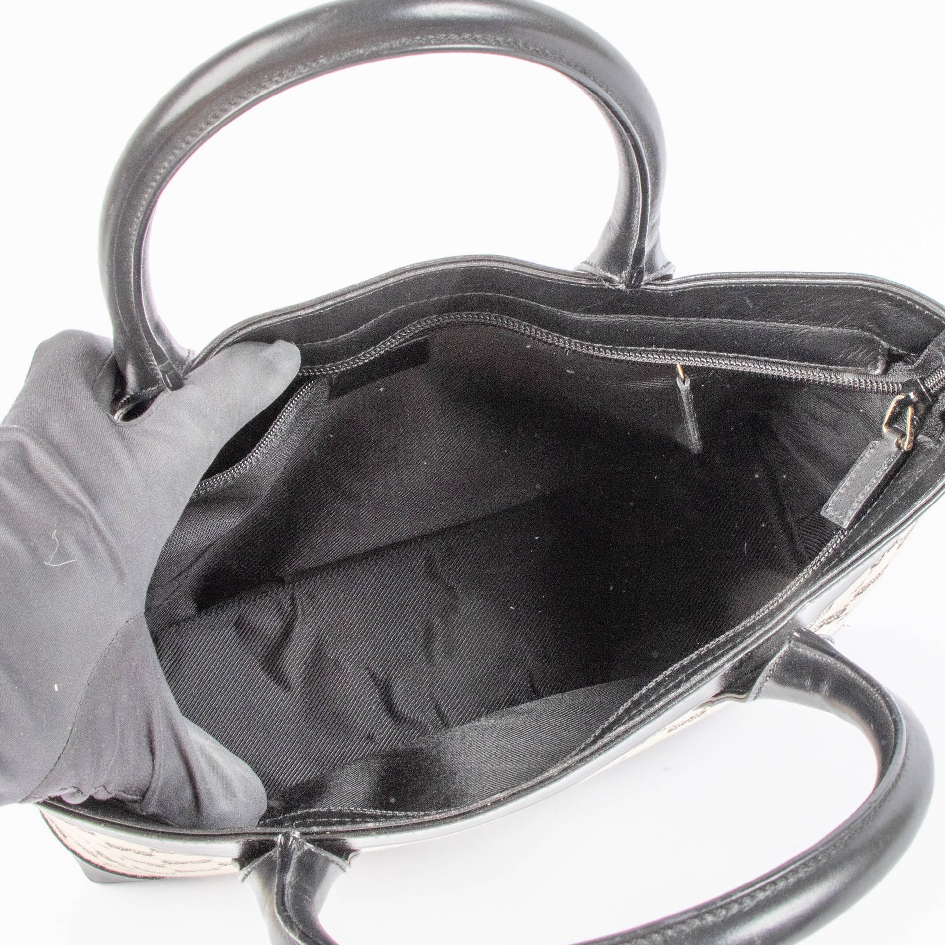 Shop this authentic Gucci Blue Monogram Vintage Top handle pre-loved on Labellov.com
