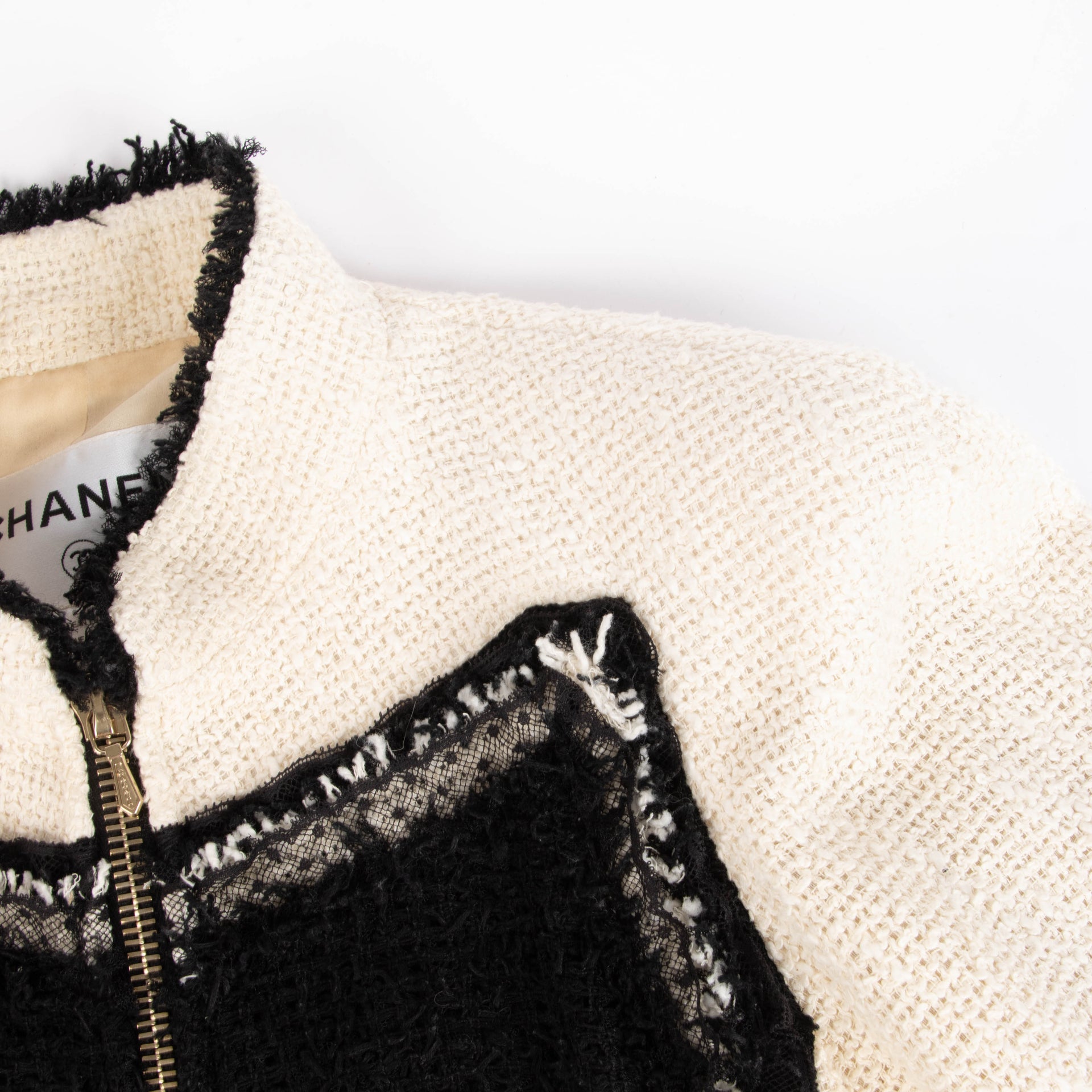 Chanel Black And White Tweed 2010 Spring Collection Jacket Size 34