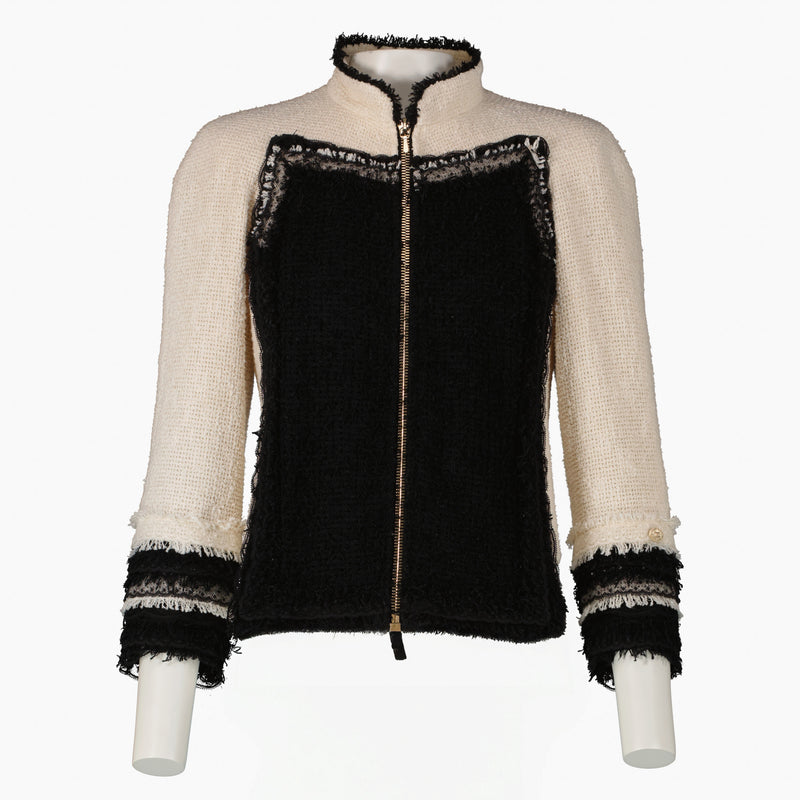 Chanel Black And White Tweed 2010 Spring Collection Jacket Size 34