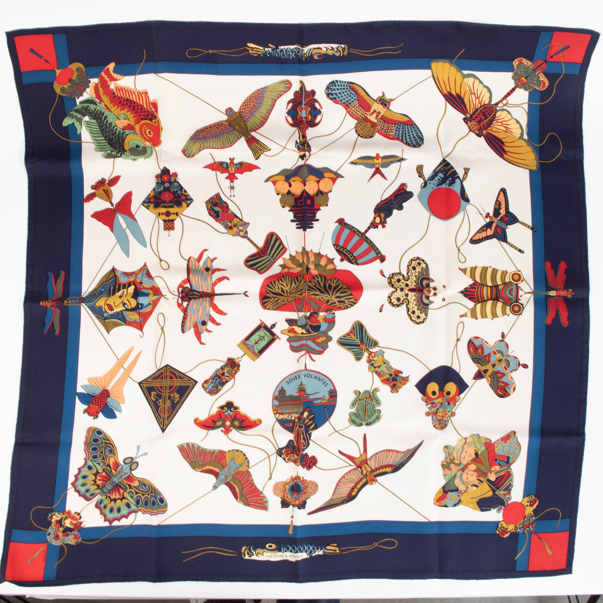 Hermes Carre de Soie 90 Soies Volantes Loic Dubigeon Scarf