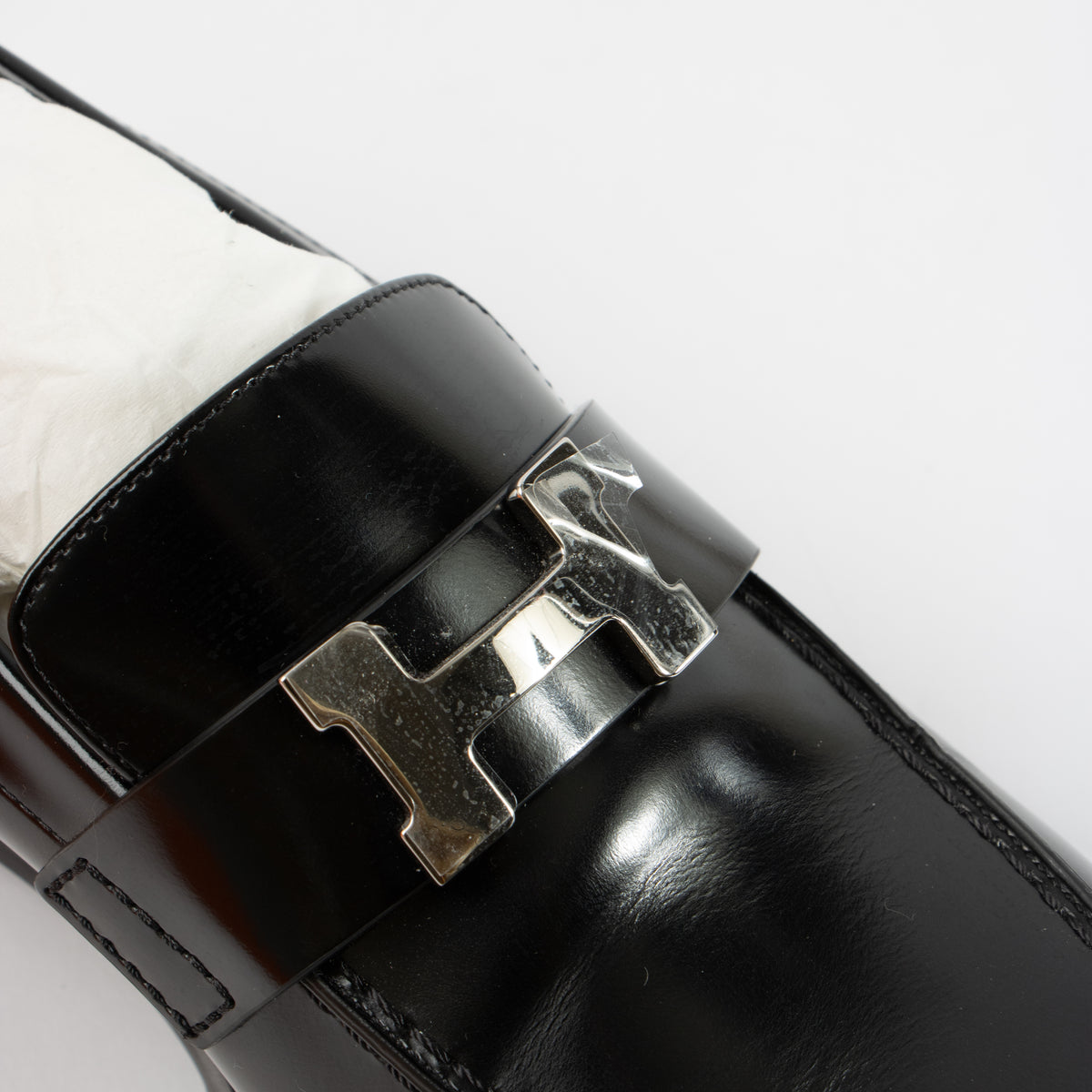 Shop this authentic Hermes Black Faubourg Loafers - Size 37 pre-loved on Labellov.com