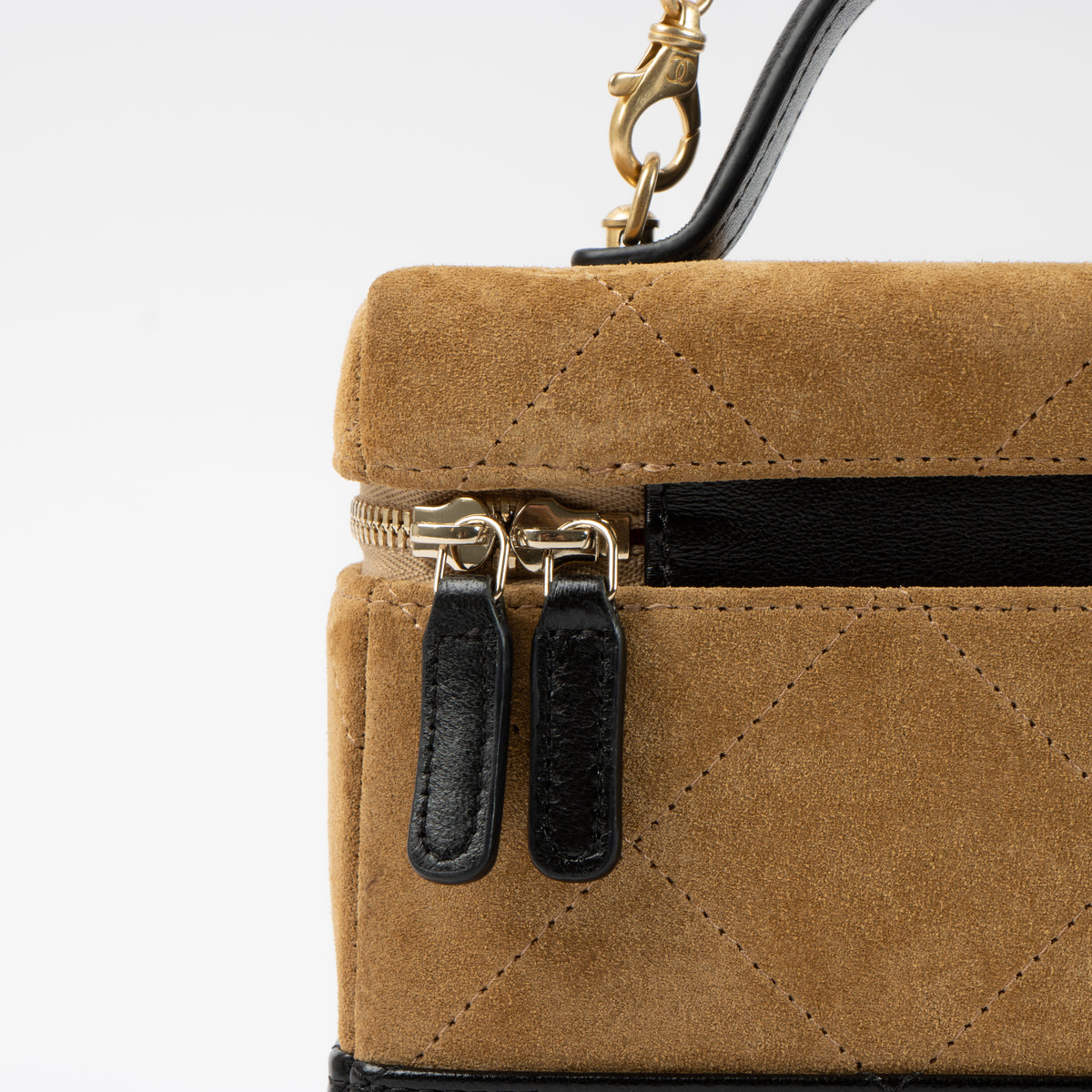 Shop this authentic Chanel 26S Suede/Shiny Lambskin Slim Vanity with Chain pre-loved on Labellov.com.