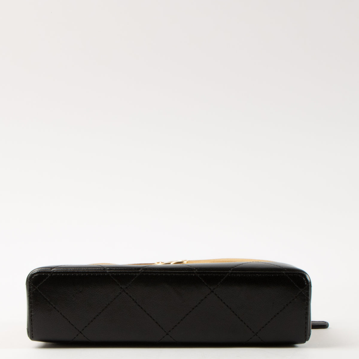 Shop this authentic Chanel 26S Suede/Shiny Lambskin Slim Vanity with Chain pre-loved on Labellov.com.