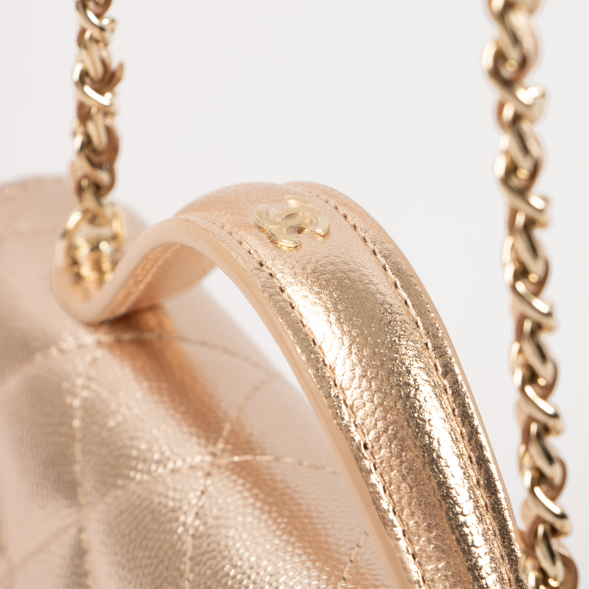 Shop this authentic Chanel 26C Metallic Rose Gold Caviar Wallet On Chain Bag pre-loved on Laballov.com