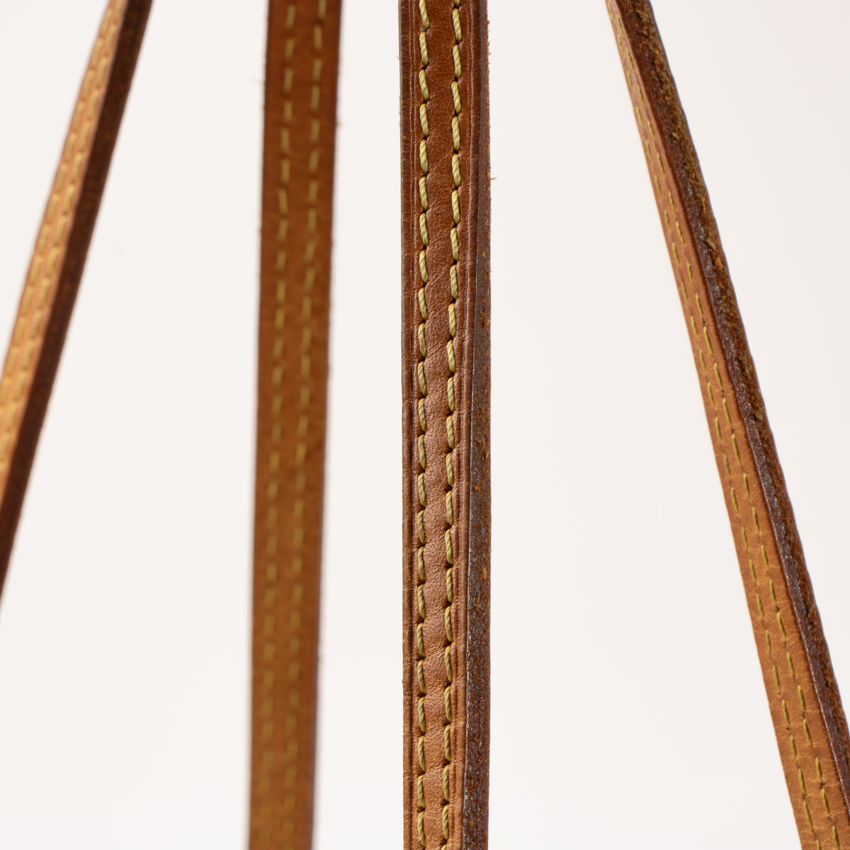 Shop this authentic Louis Vuitton Monogram/Fuchsia Neverfull MM Bag pre-loved on Labellov.com.