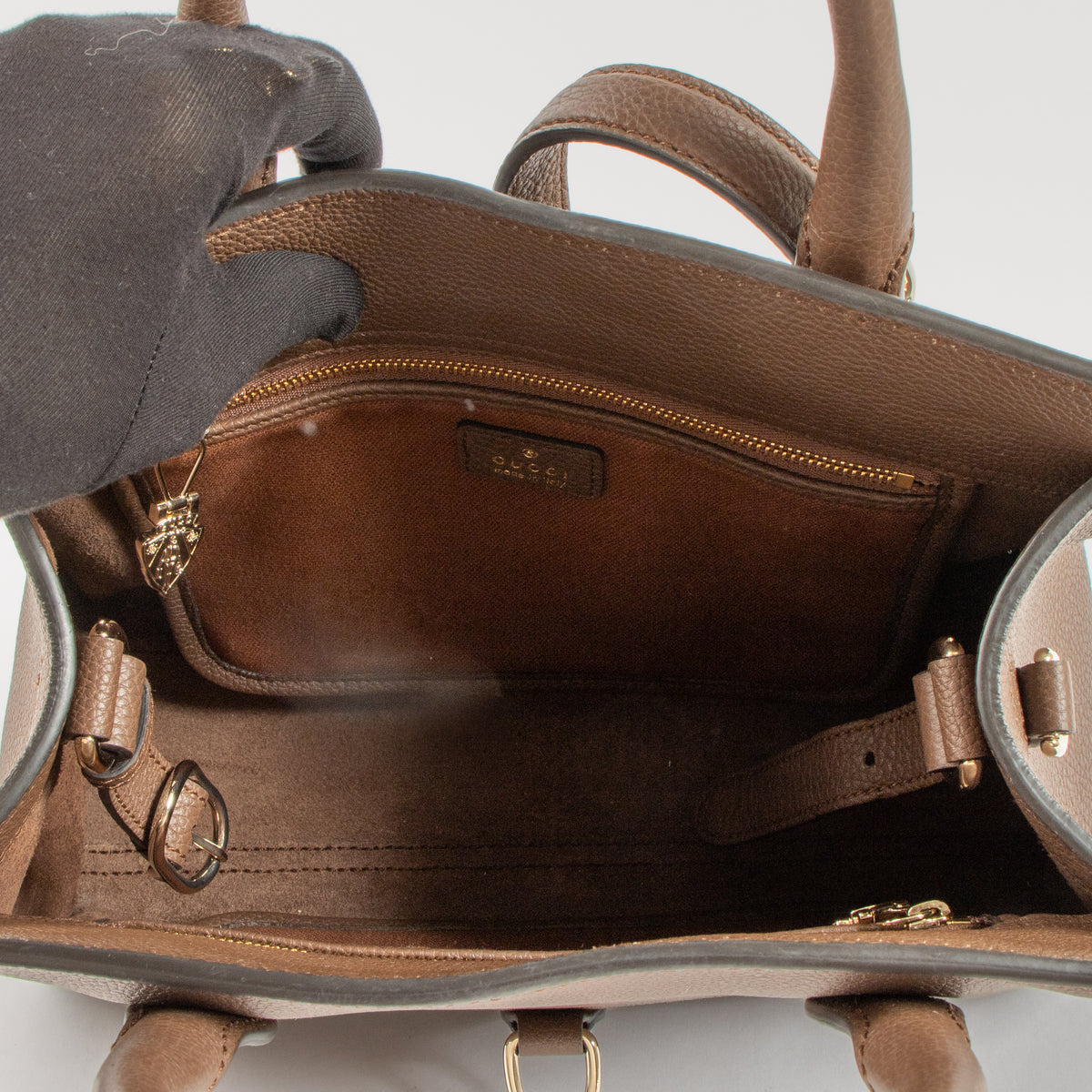 Shop the authentic Gucci Brown Small Soft Jackie Tote Bag second hand on Labellov.com!