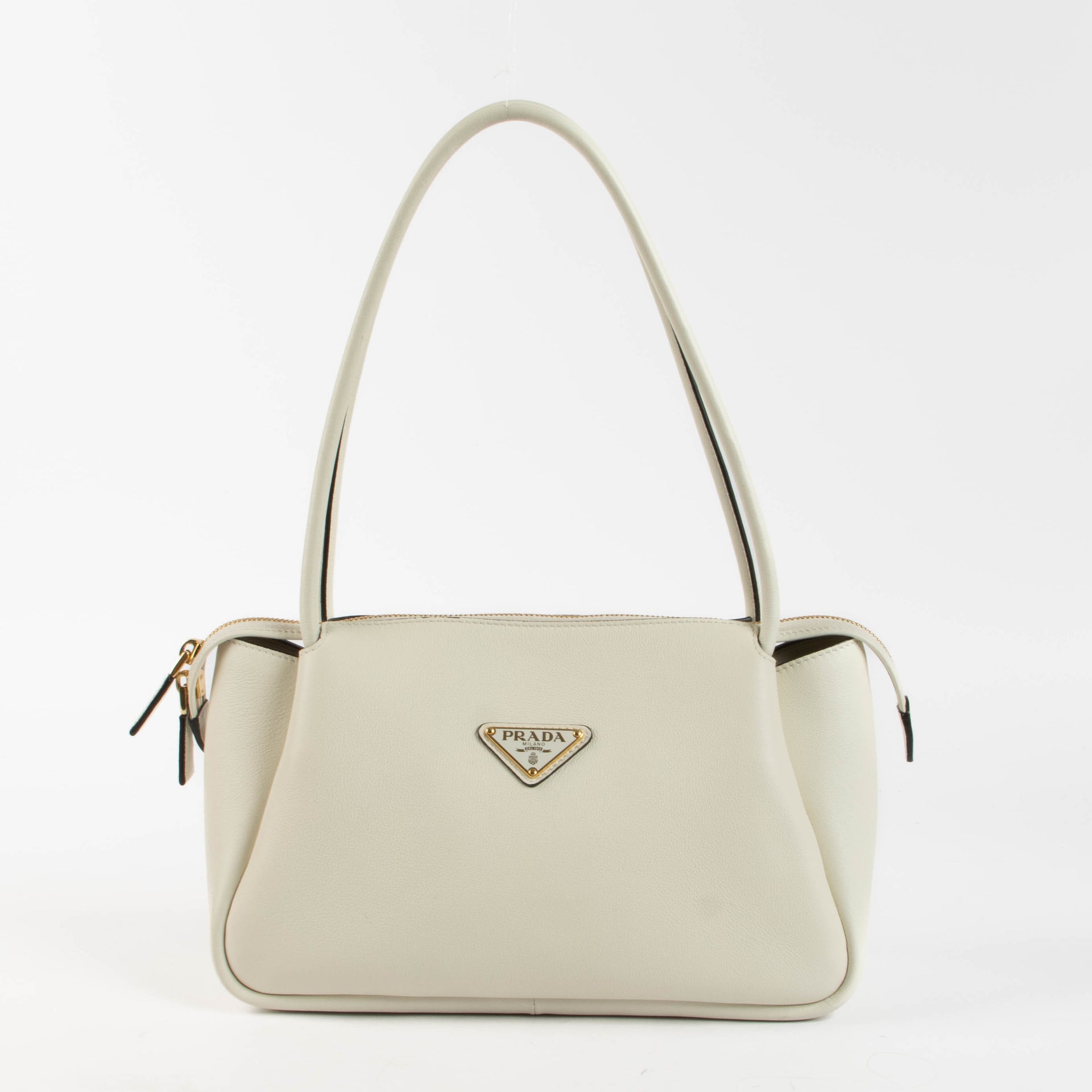 Shop the authentic Prada White Leather Medium Darling Shoulder Bag second hand on Labellov.com