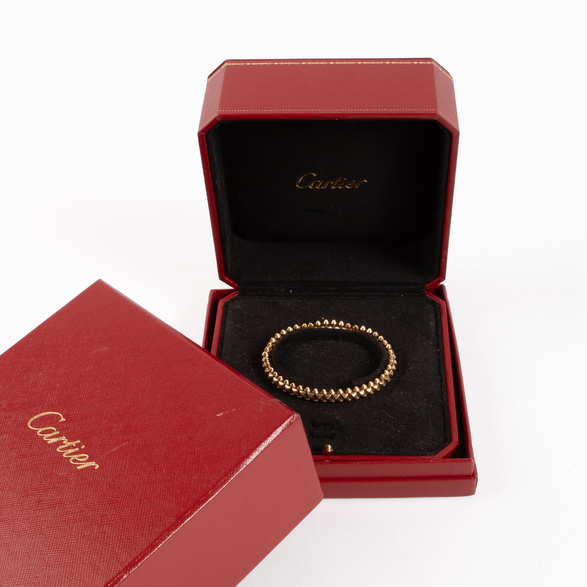 Shop the authentic Cartier Yellow Gold Clash Bracelet on Labellov.com !
