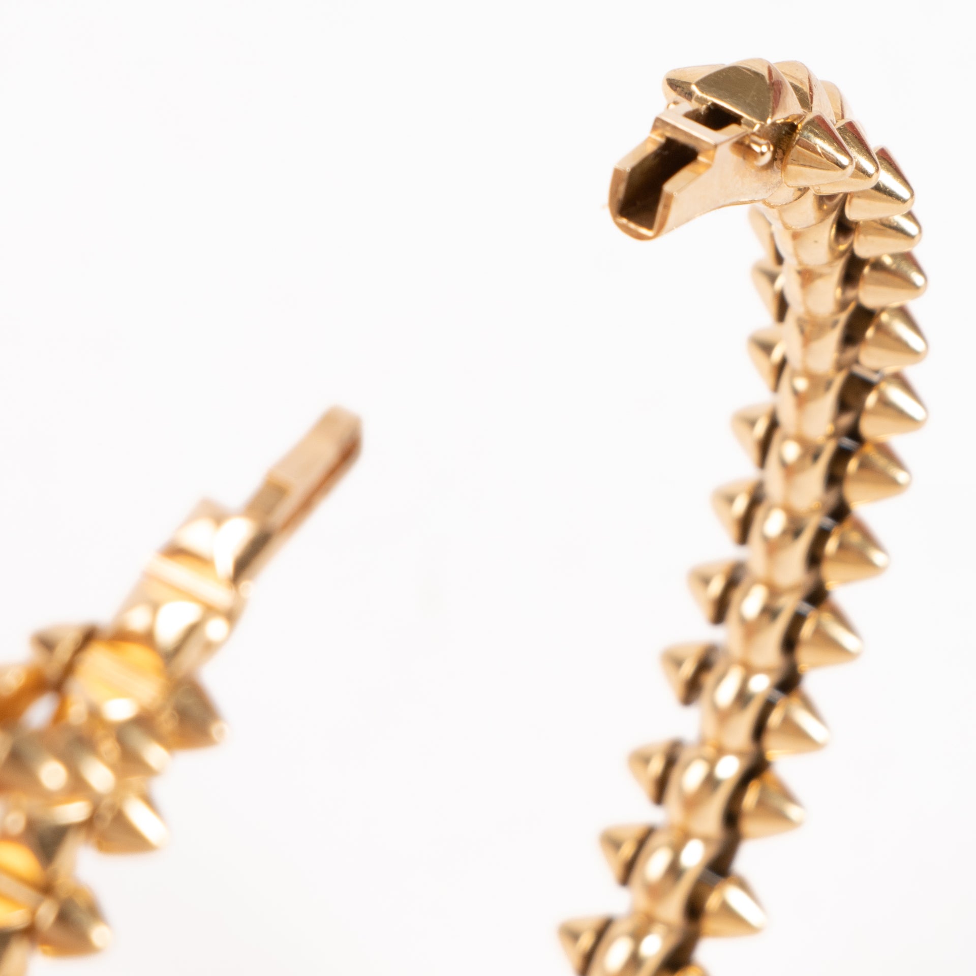 Shop the authentic Cartier Yellow Gold Clash Bracelet on Labellov.com !