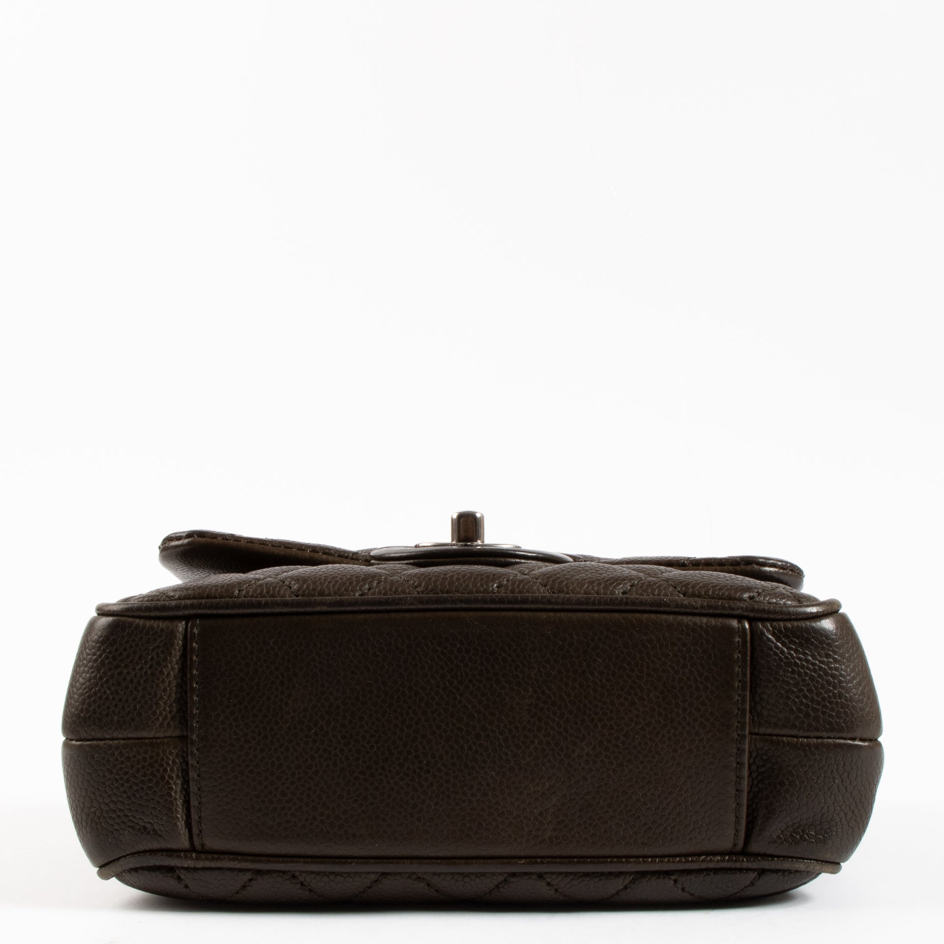 Shop the authentic Chanel Brown Calfskin Small Rock Flap Bag on Labellov.com !