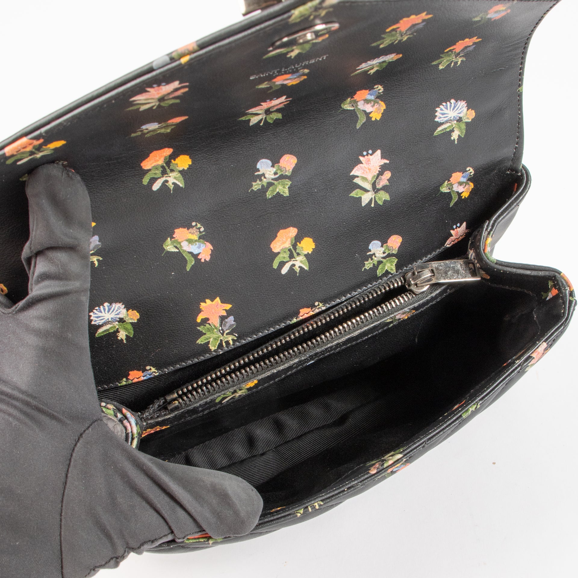 Shop the authentic Saint Laurent Black Floral Medium College Bag on Labellov.com !