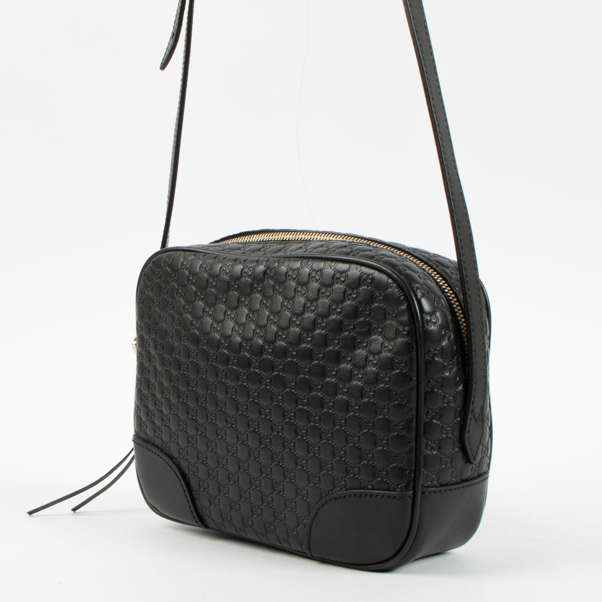 Shop this authentic Gucci Black Microguccissima Bree Camera Bag Pre-Loved on Labellov.com