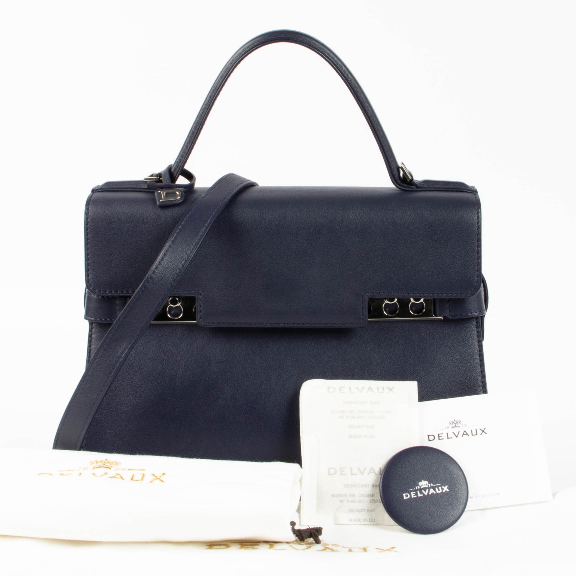 Shop the authentic Delvaux Indigo Calf Souple Tempête MM second hand on Labellov.com