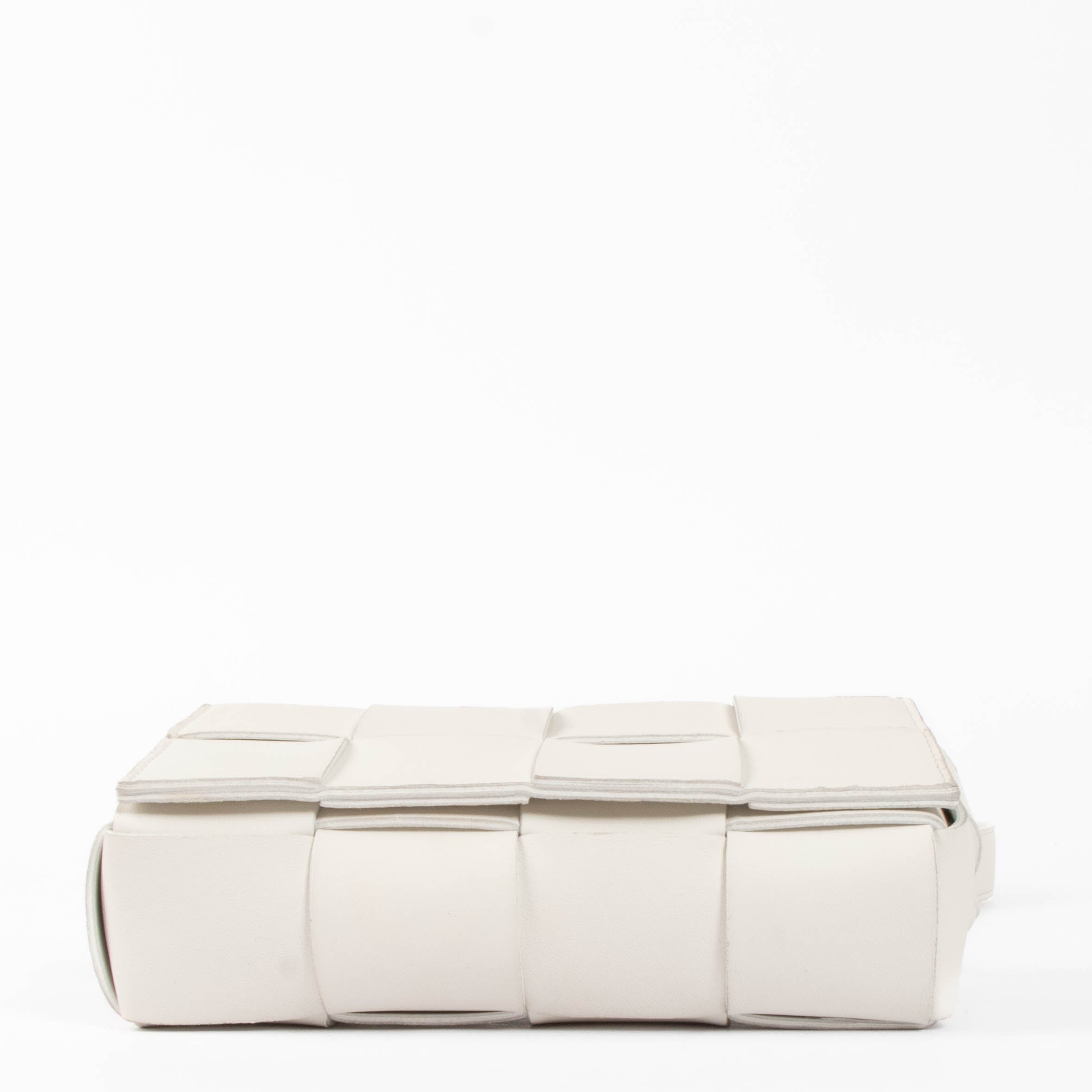Bottega Veneta White Mini Cassette Belt bag – Labellov