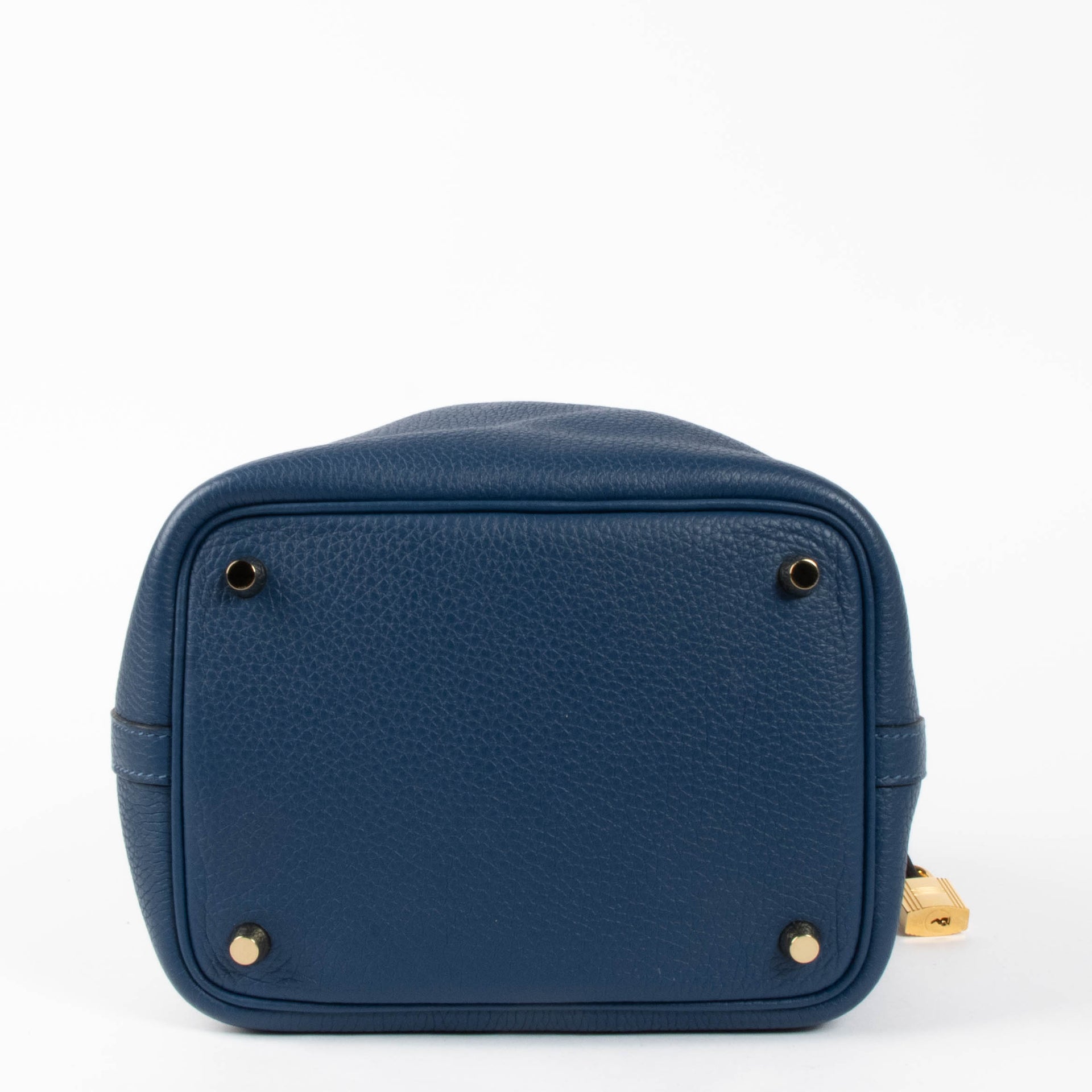 Shop this authentic Hermès Picotin Lock 18 Deep Blue GHW pre-loved on Labellov.com