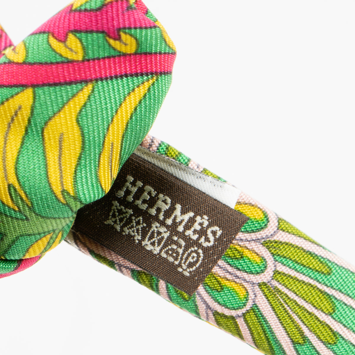 Shop the authentic Hermes Multicolor Bow Tie second hand on Labellov.com!