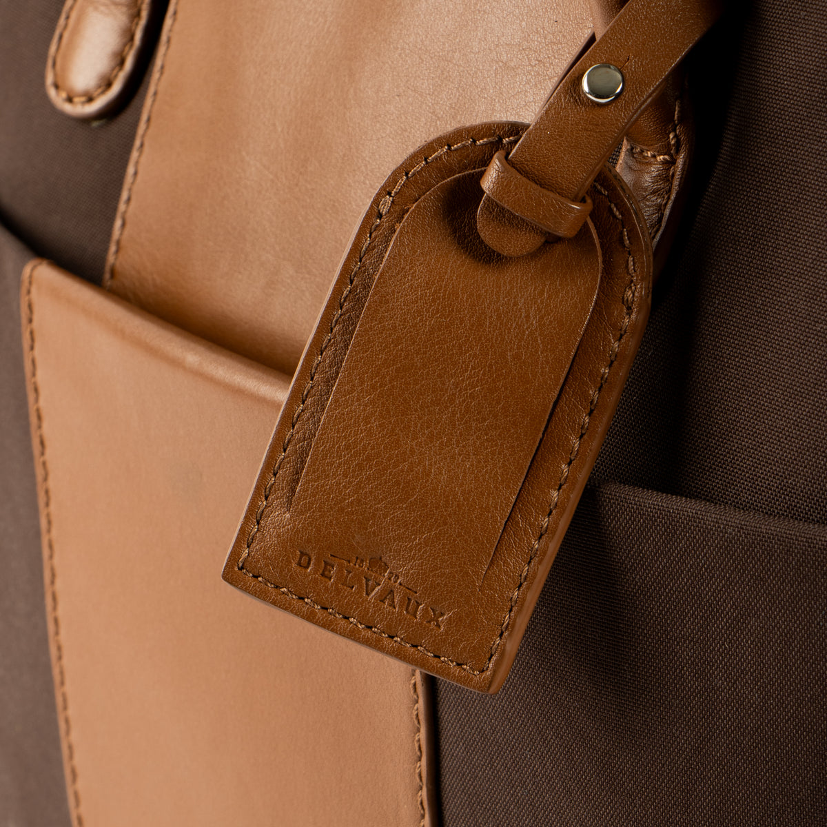Shop the authentic Delvaux Brown Airess Business Case second hand on Labellov.com!