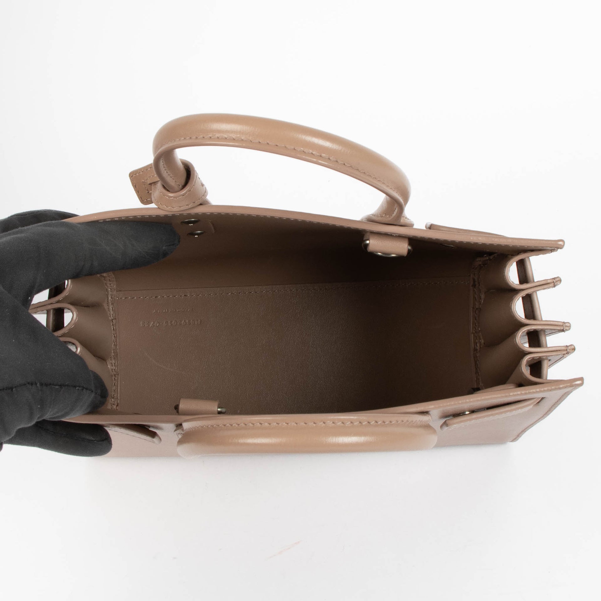 Shop the authentic Saint Laurent Pink Sac de Jour Top Handle Bag second hand on Labellov.com