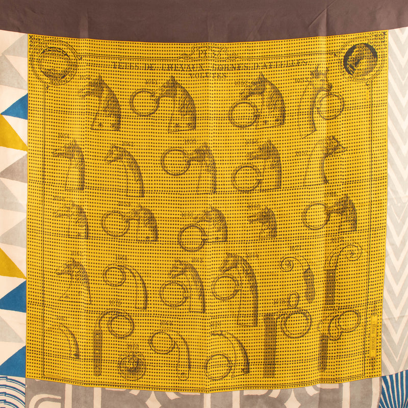 Hermès Tetes de Chevaux Cornes d‘Attelles Volutes Carré 90 Scarf