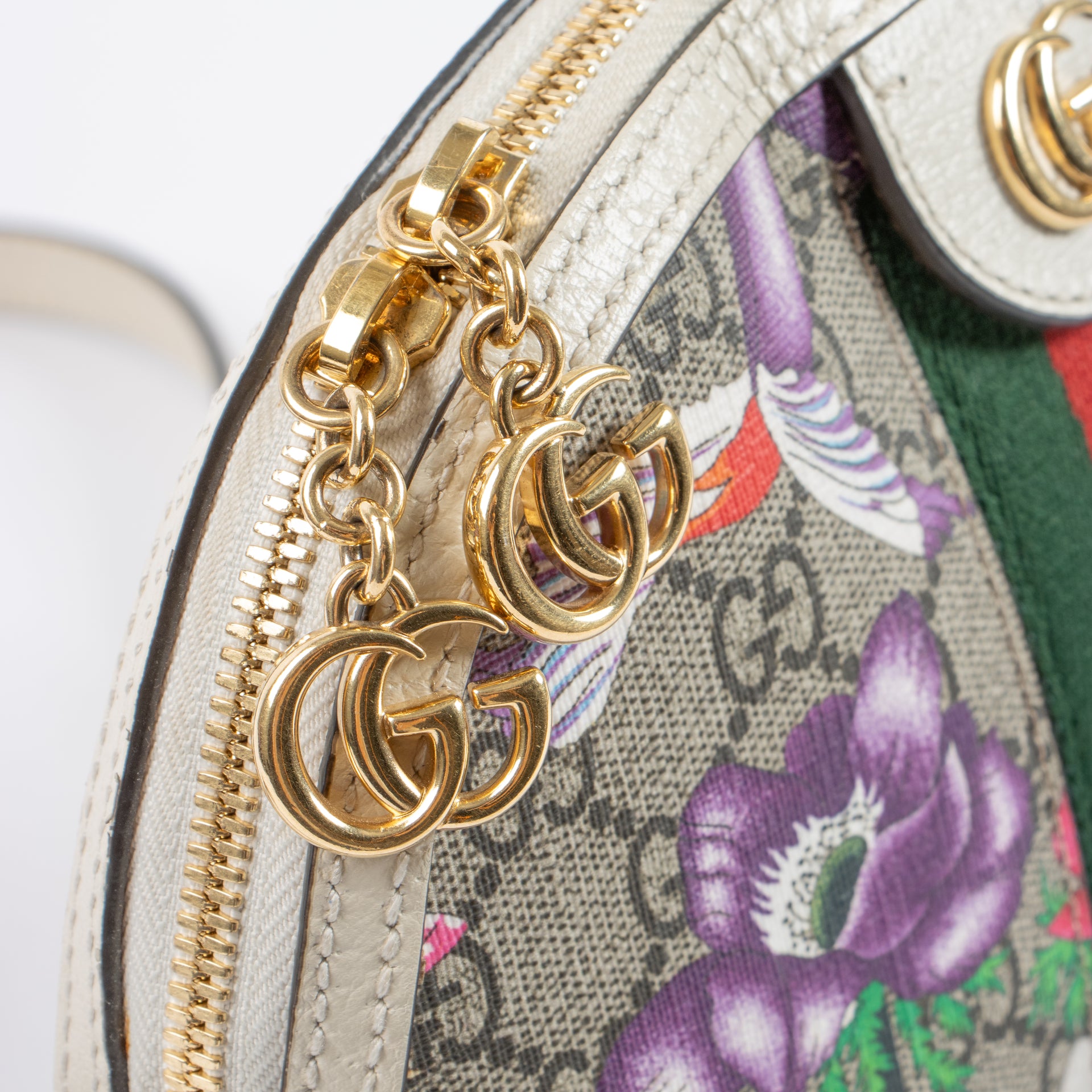 Shop the authentic Gucci GG Flora Ophedia Crossbody Bag second hand on Labellov.com!