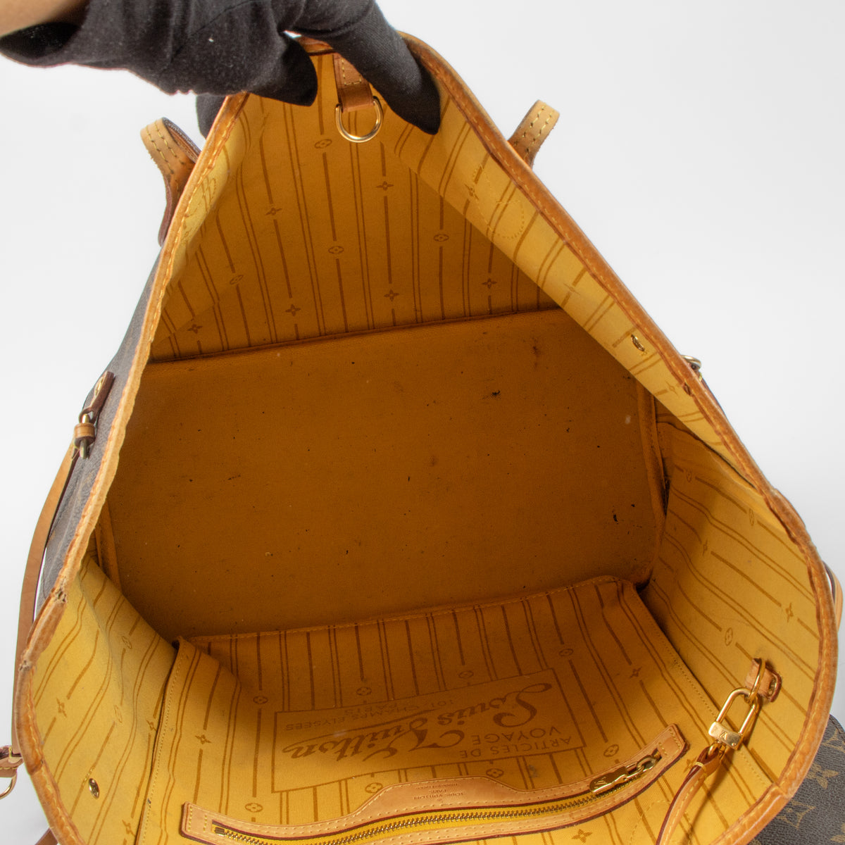 Louis Vuitton Monogram Neverfull MM Shoulder bag