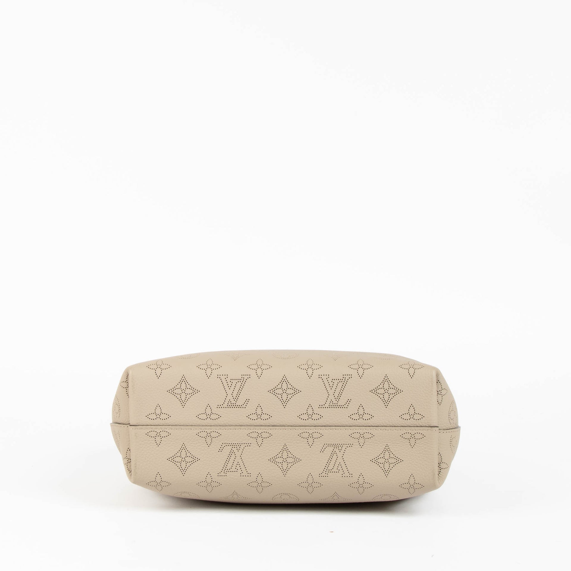 Shop this 100% authentic Louis Vuitton Tourterelle Why Knot Bag at Labellov.com