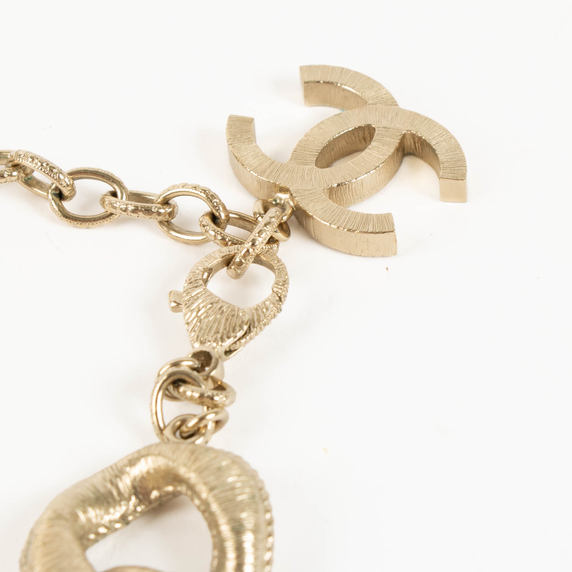 Chanel 16P Pearl Gold Chain Necklace