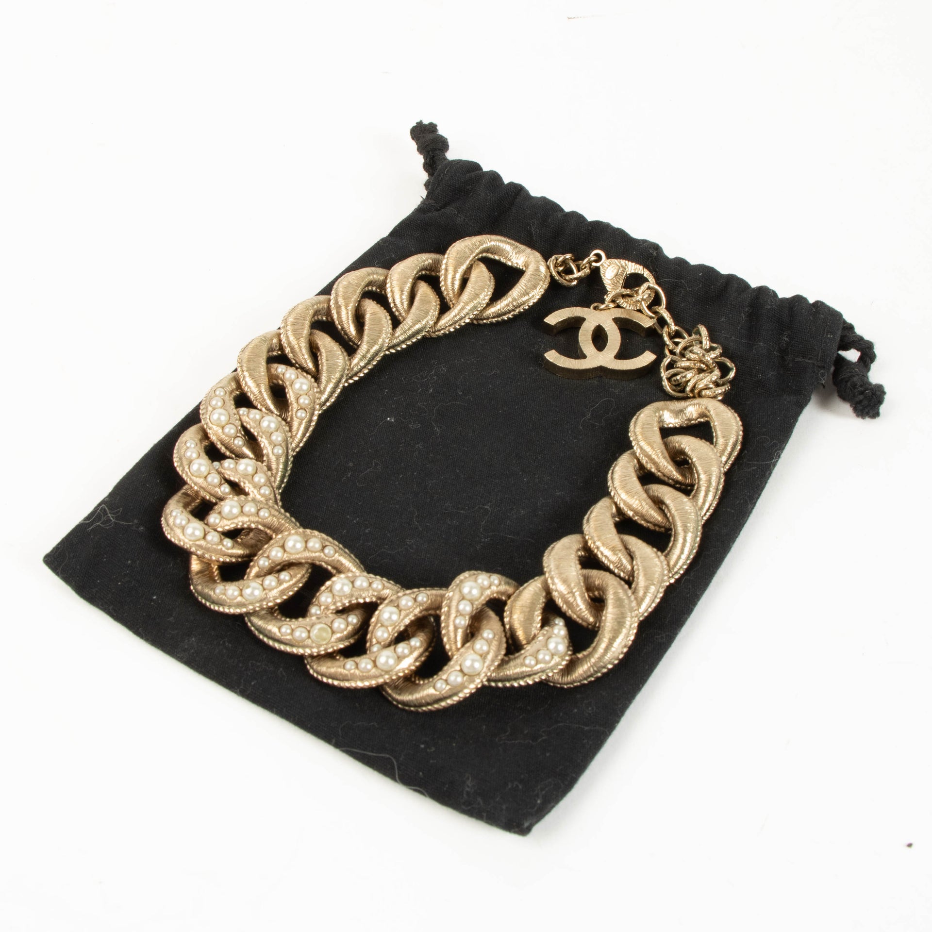 Chanel 16P Pearl Gold Chain Necklace