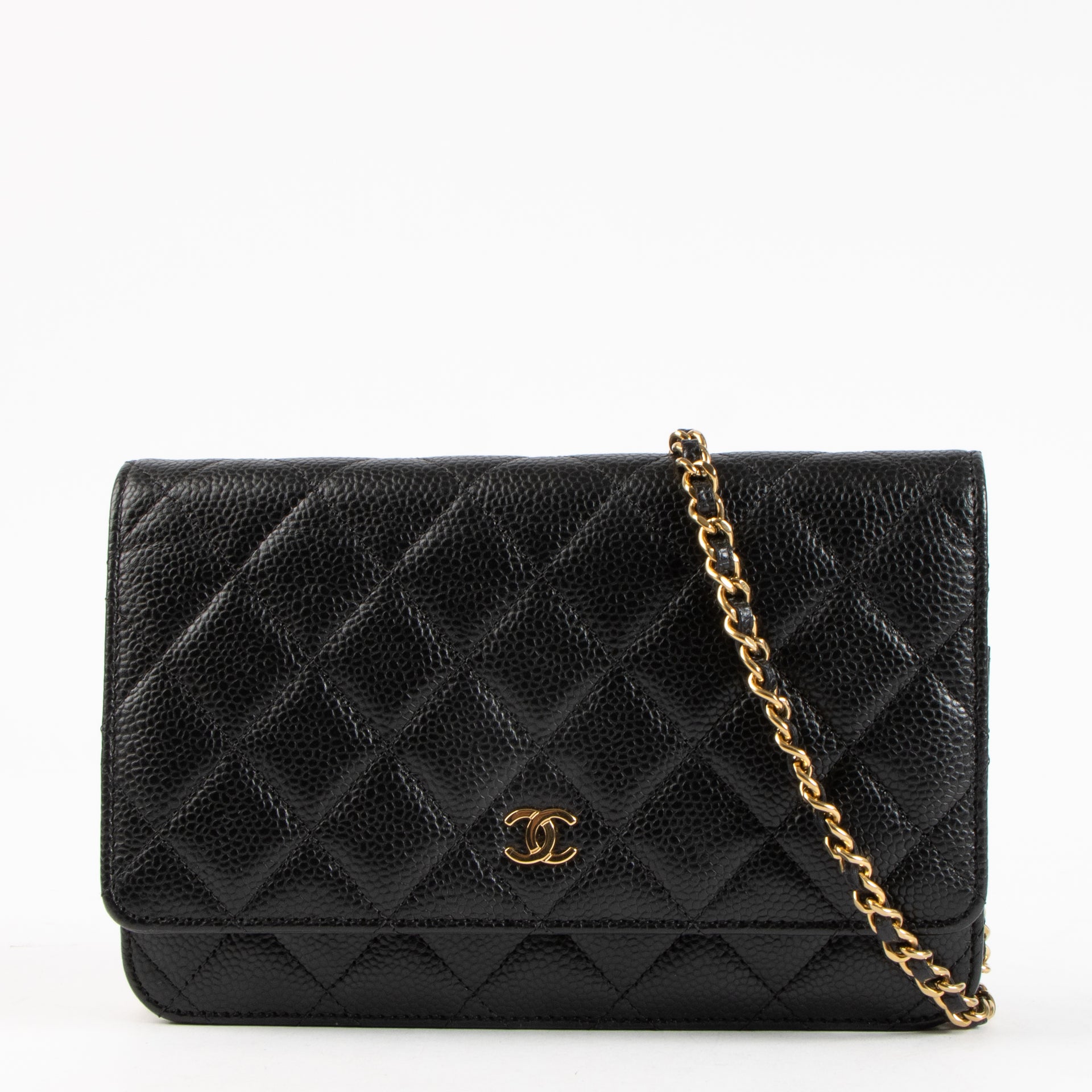 Shop the authentic Chanel Black Caviar Wallet On Chain on Labellov.com !