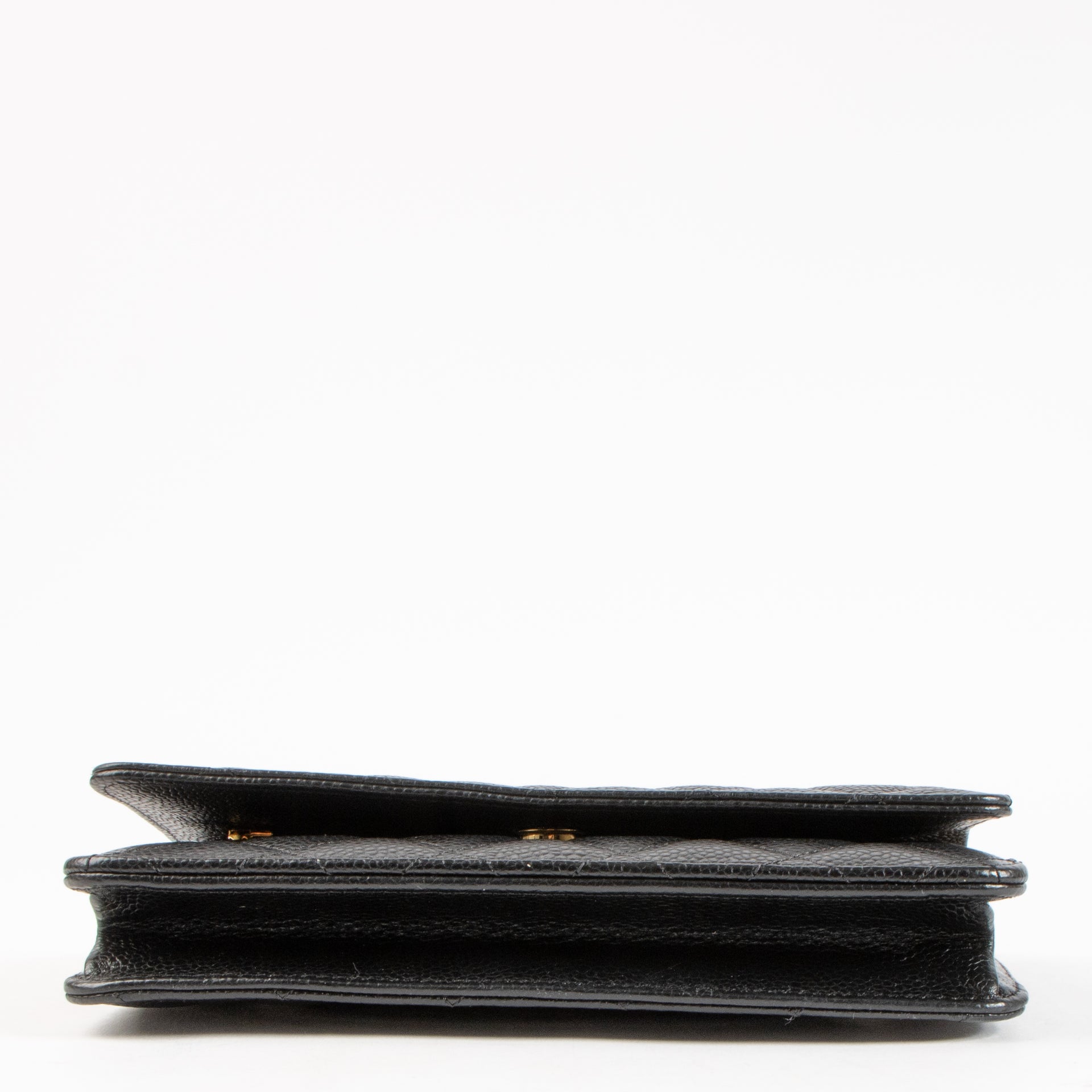 Shop the authentic Chanel Black Caviar Wallet On Chain on Labellov.com !