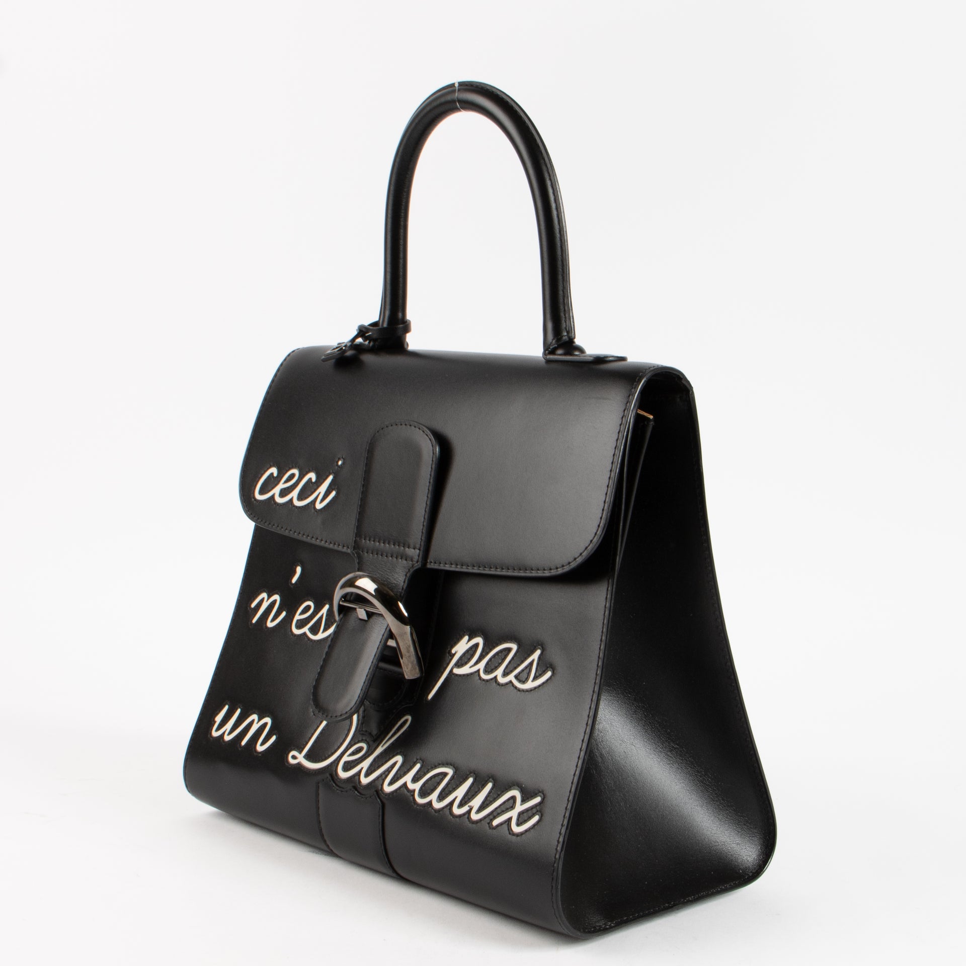 Shop the authentic Delvaux Black Box Calf Brillant L'Humour MM Bag on Labellov.com !