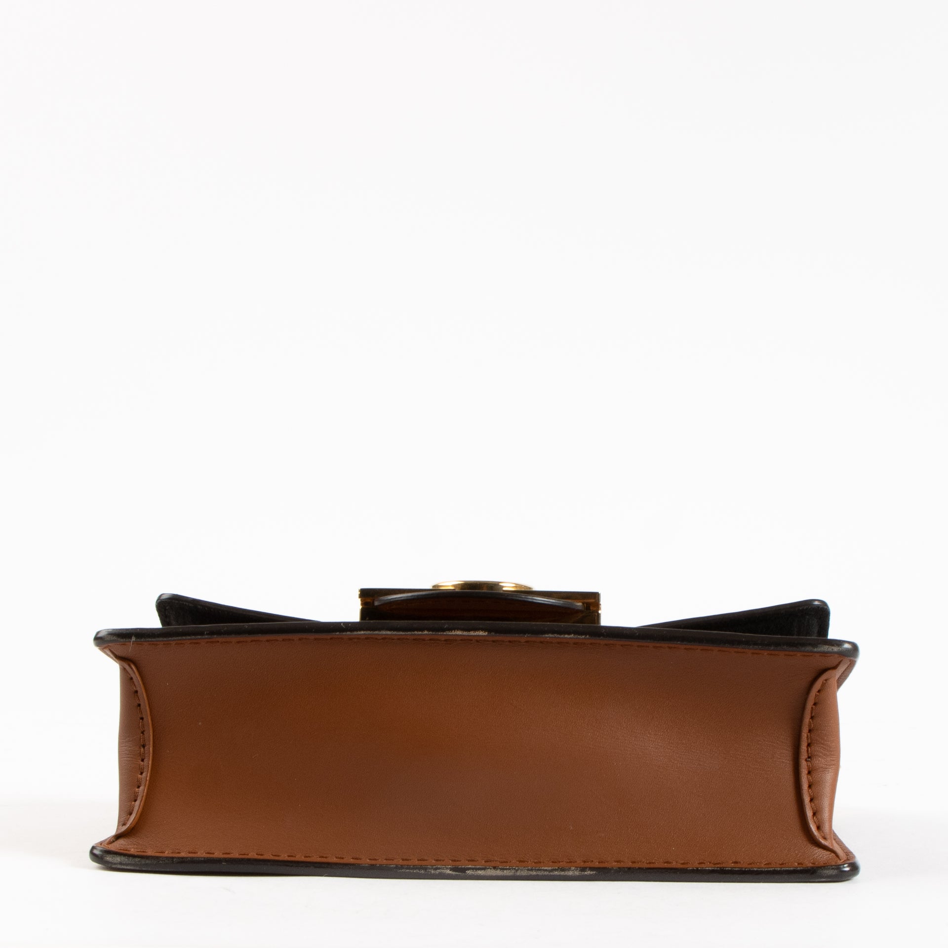 Shop the authentic Louis Vuitton Monogram Dauphine Chain Wallet on Labellov.com !