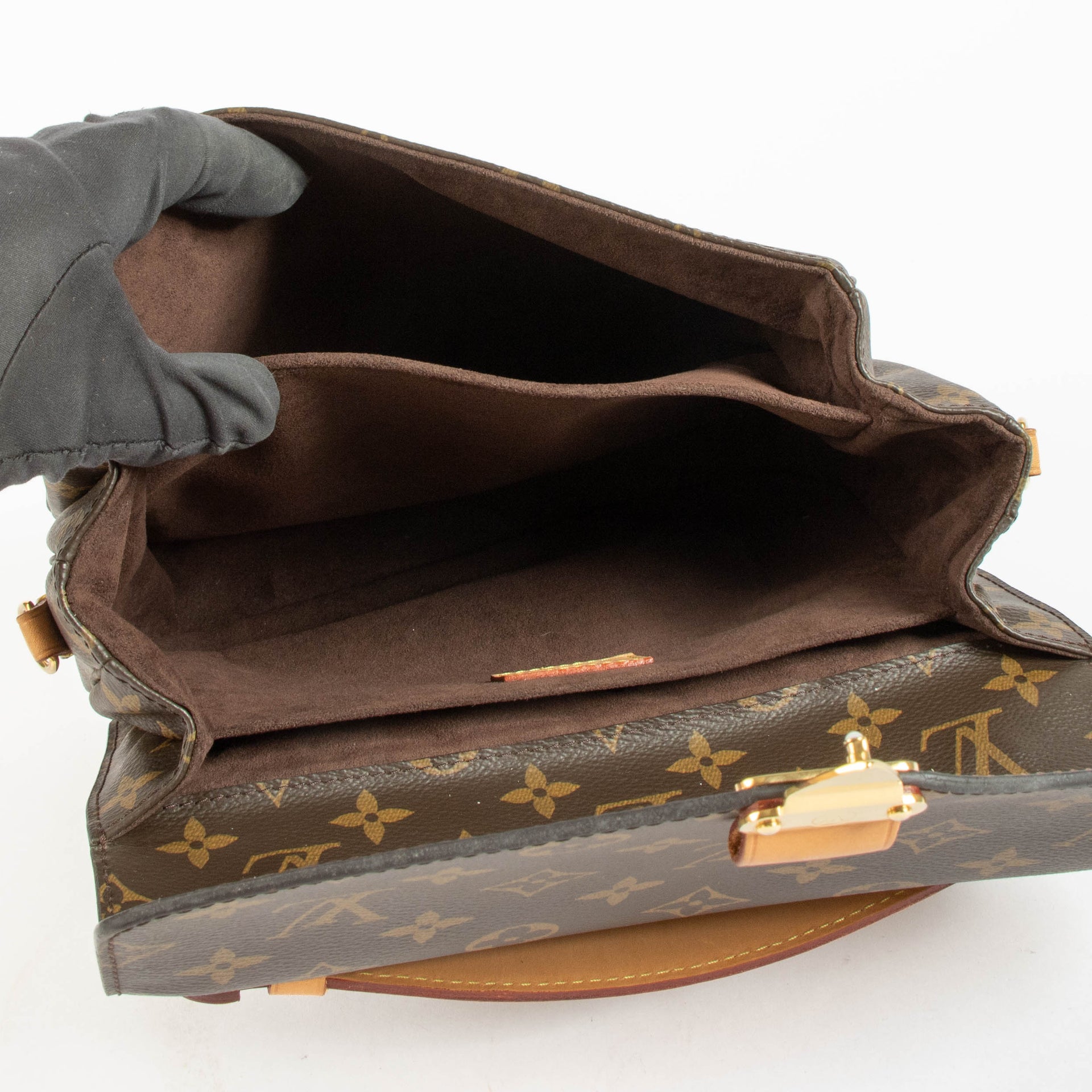 Louis Vuitton Monogram Pochette Metis Bag