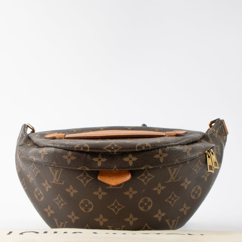 Shop this authentic Louis Vuitton Monogram Bumbag pre-loved on Labellov.com