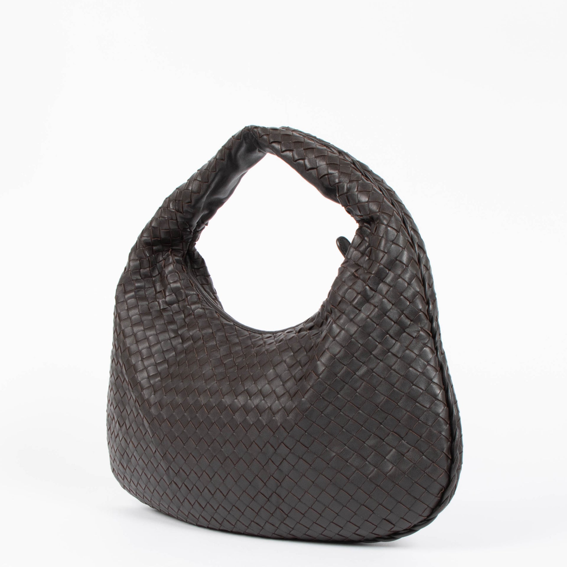 Shop the authentic Bottega Veneta brown Medium Veneta Hobo second hand on Labellov.com