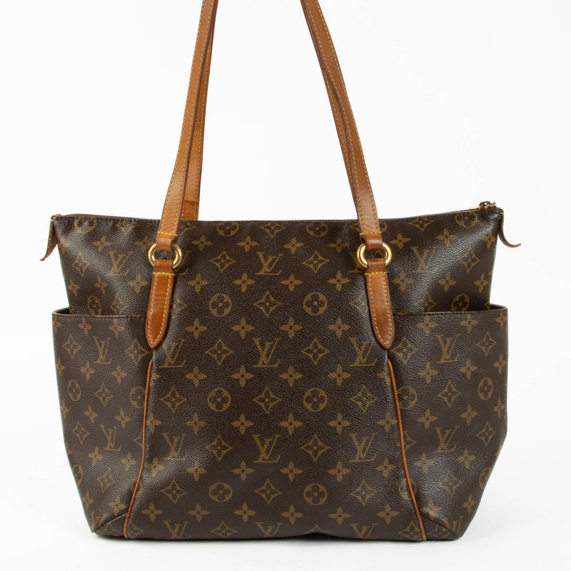 Shop the authentic Louis Vuitton Monogram Totally Tote Bag second hand on Labellov.com