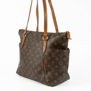 Shop the authentic Louis Vuitton Monogram Totally Tote Bag second hand on Labellov.com
