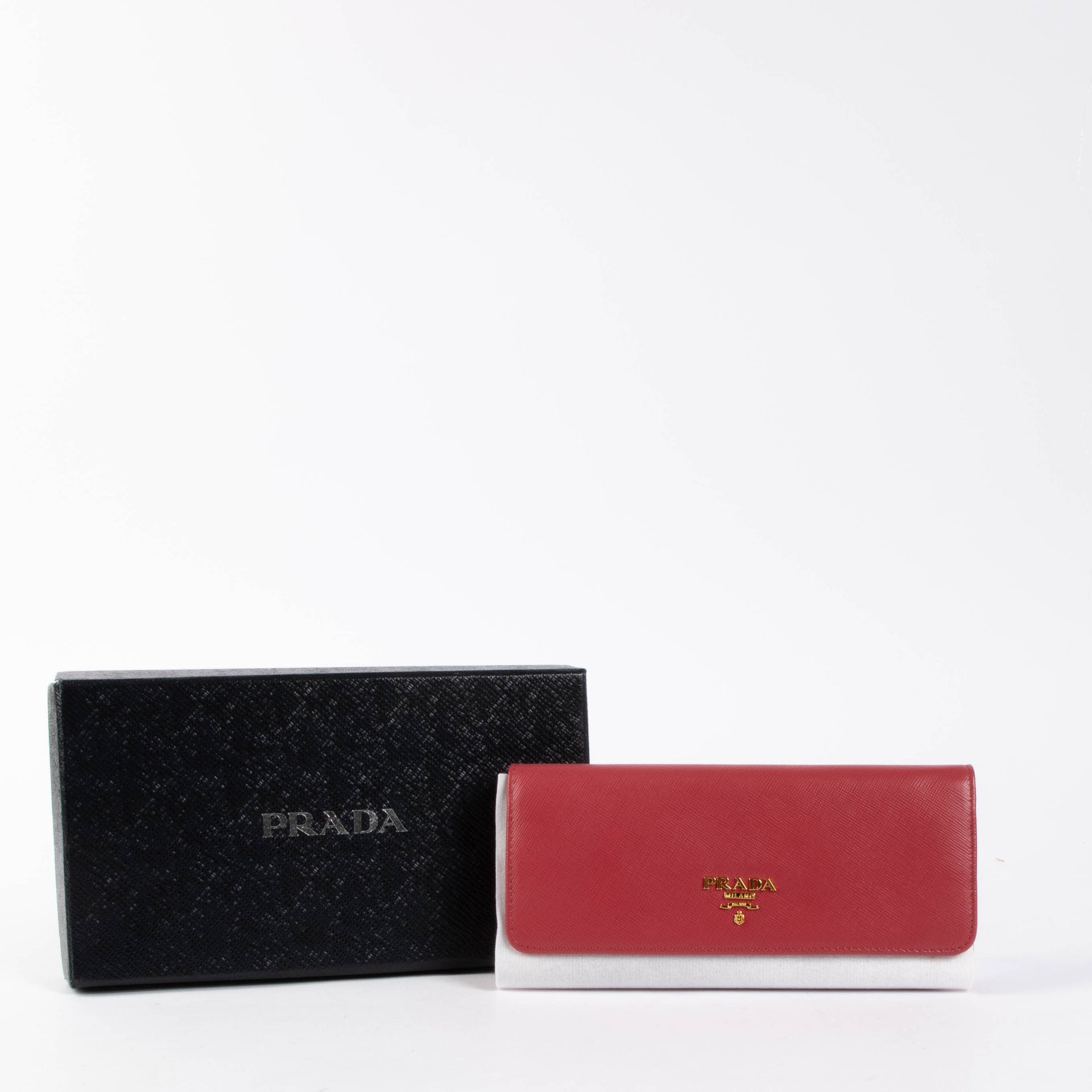 Shop this authentic Prada Pink Saffiano Wallet pre-loved on Labellov.com