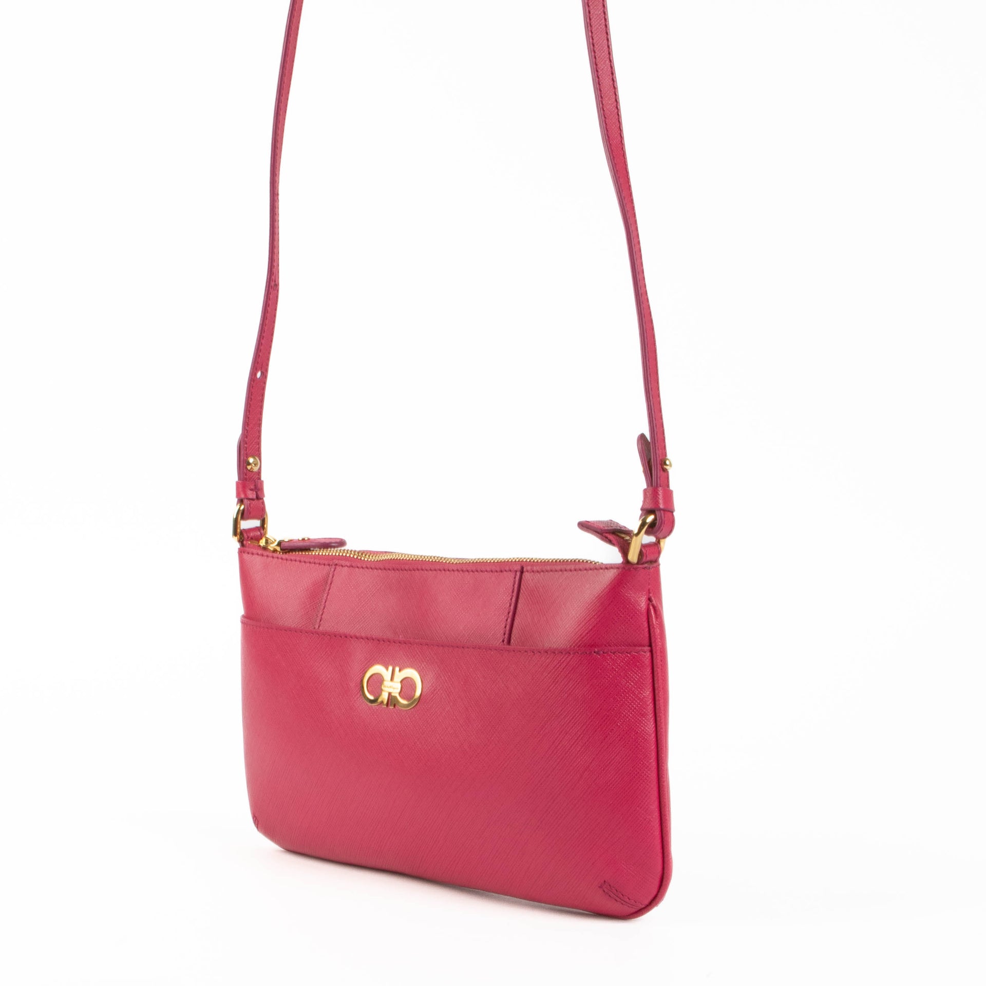 Shop the authentic Ferragamo Pink Crossbody Bag second hand on Labellov.com