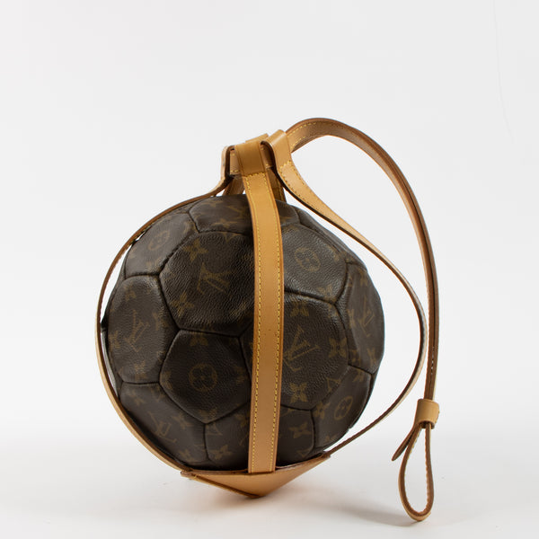 Louis Vuitton 1998 World Cup Monogram Football – Labellov Louis Vuitton 1998 World Cup Monogram Football – Labellov