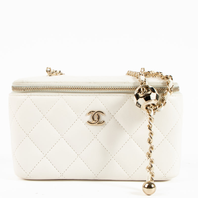 Shop the authentic Chanel White Pearl Crush Vanity Chain Shoulder Bag on Labellov.com !