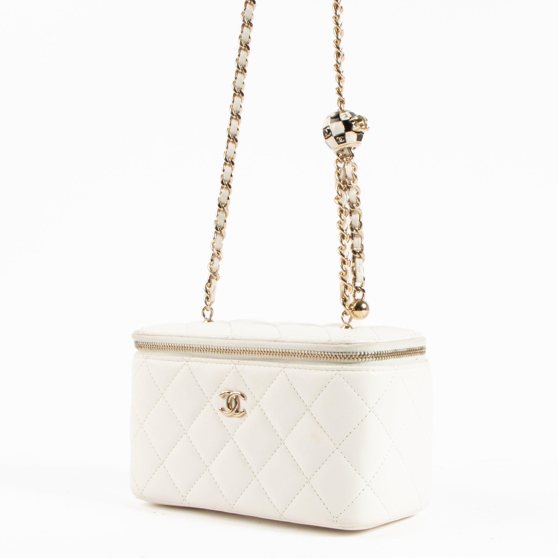 Shop the authentic Chanel White Pearl Crush Vanity Chain Shoulder Bag on Labellov.com !