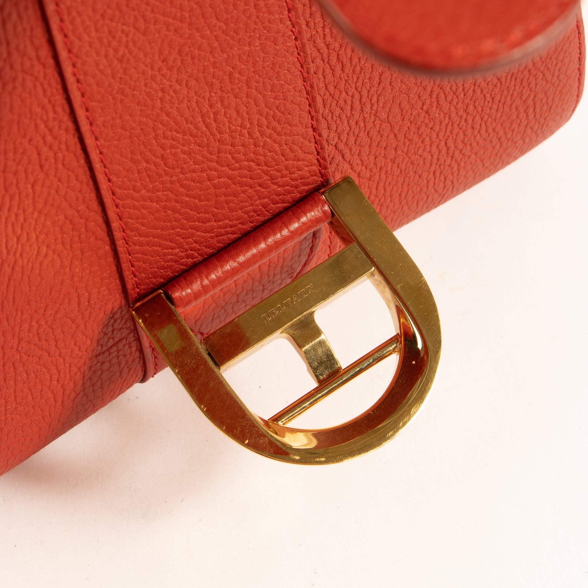 Shop the authentic Delvaux Scarlet Red Metal Glam Brillant Mini Bag on Labellov.com !