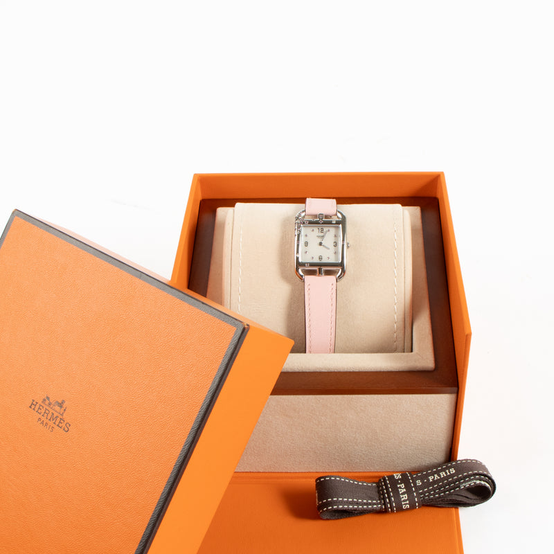 Shop the authentic Hermès Diamond Cape Cod Small Watch on Labellov.com !