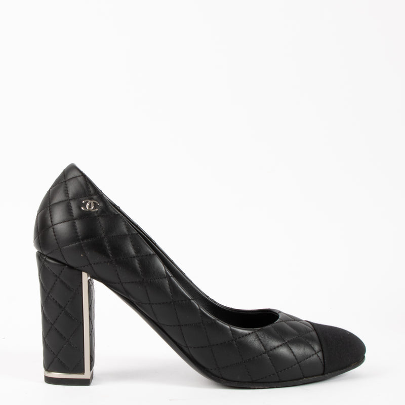 Chanel Black Quilted Pumps - Size 38,5