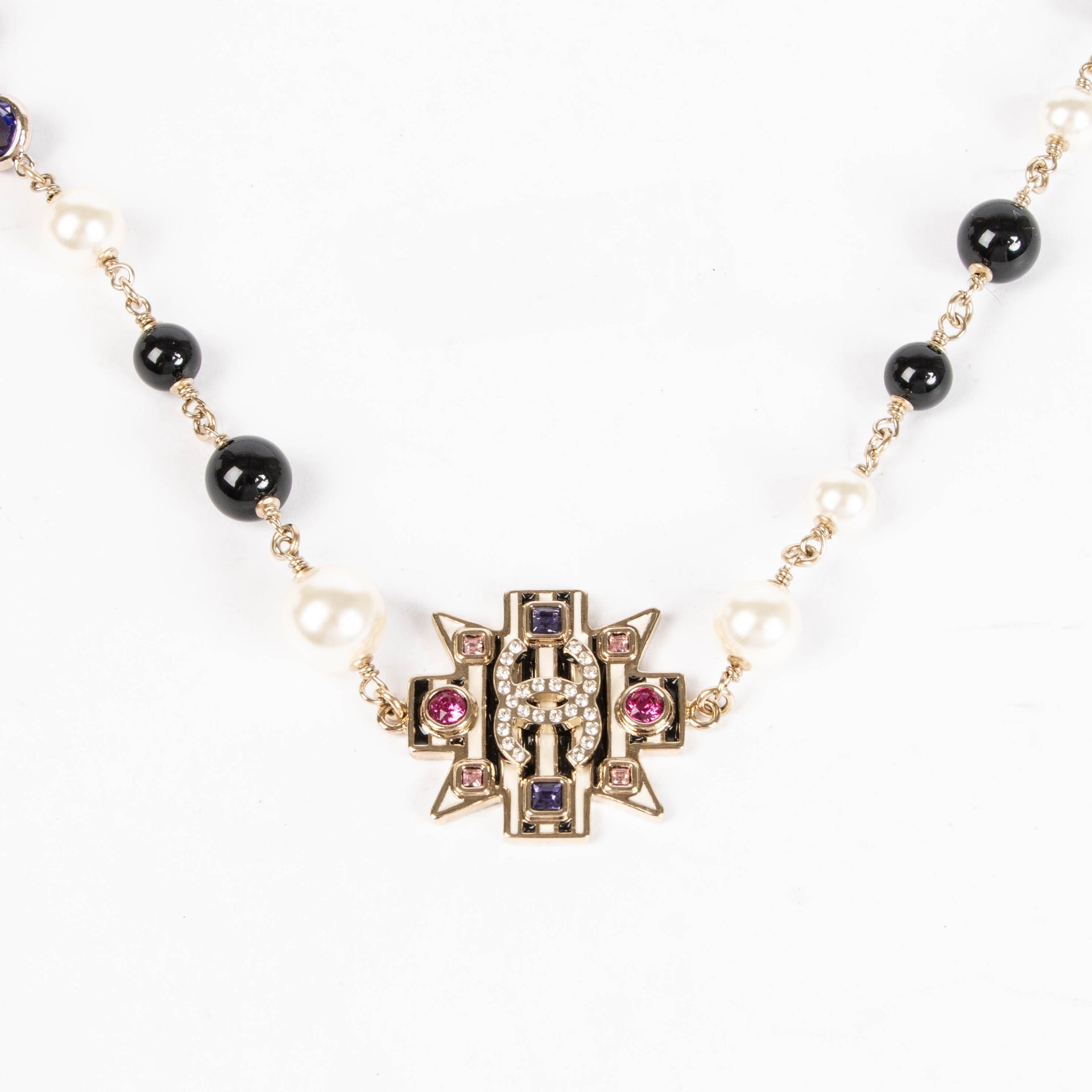 Chanel 18A Paris-Hamburg Fantasy Pearl Long Necklace