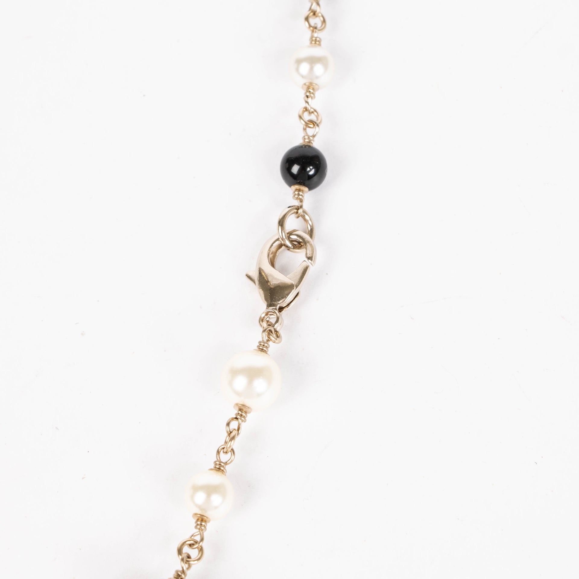 Chanel 18A Paris-Hamburg Fantasy Pearl Long Necklace